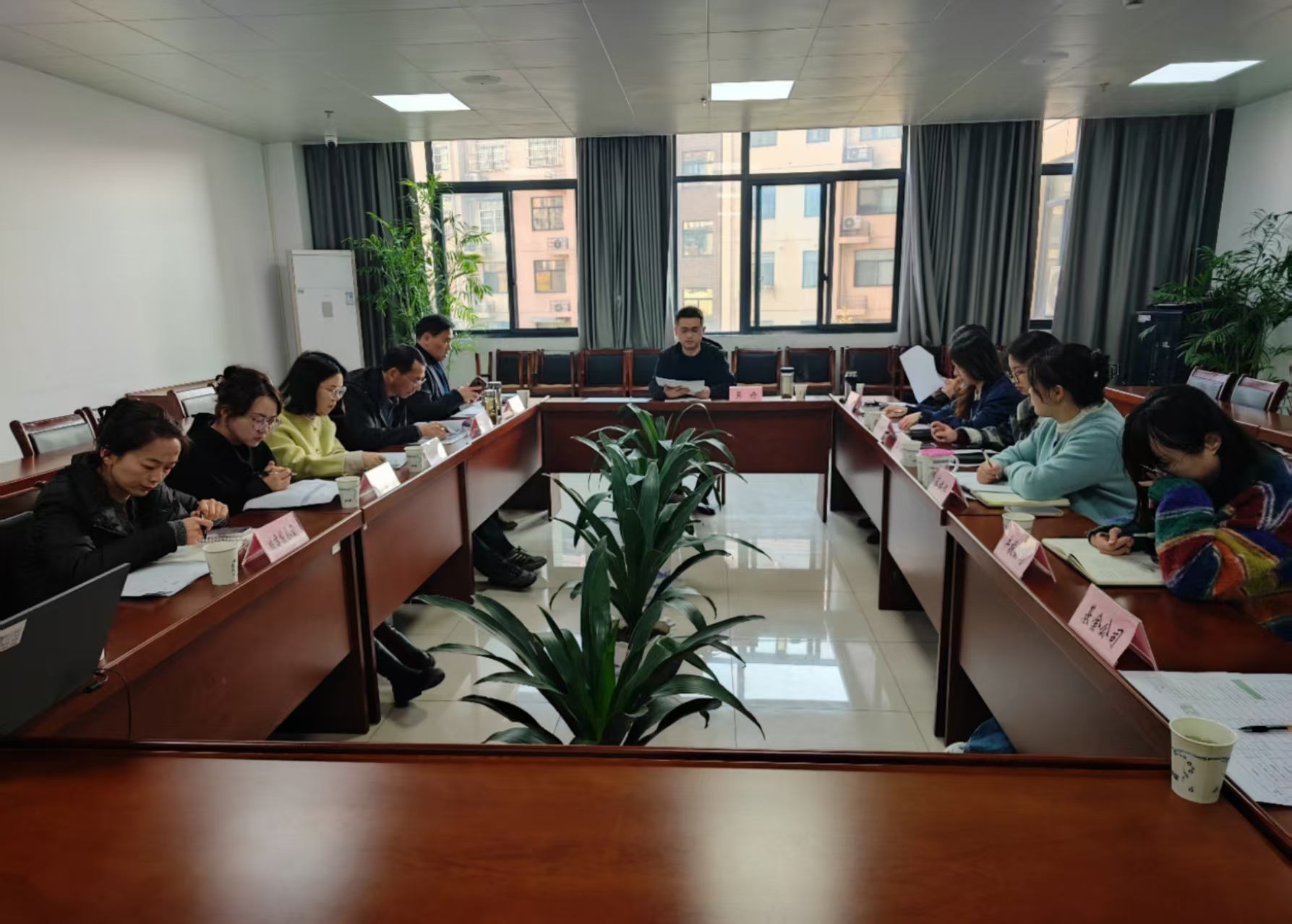 屯溪區(qū)國投集團召開2026年資金調度暨經營預算編制工作會議